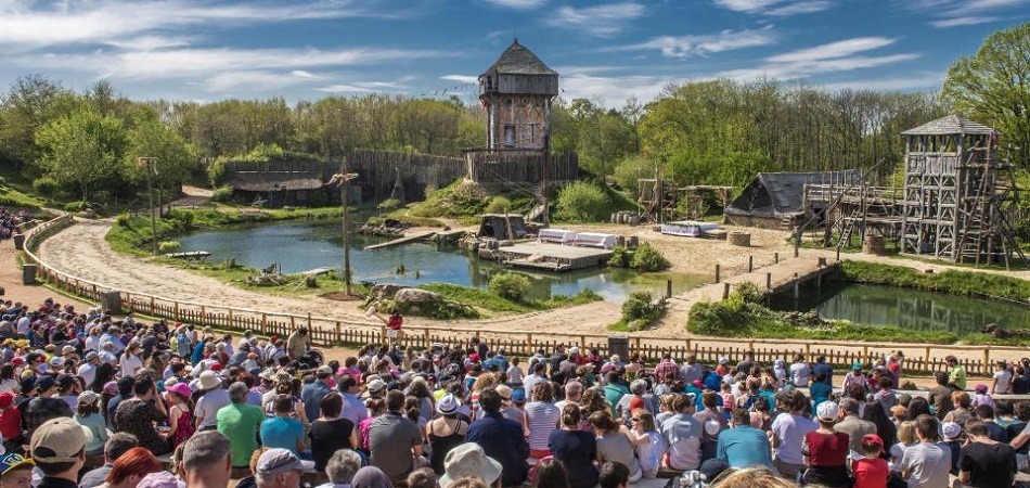 Et si vous posiez vos valises dans les alentours du Puy du Fou ?