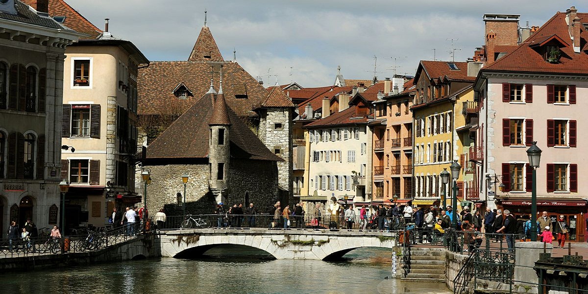 Quand louer un appartement à Annecy ?