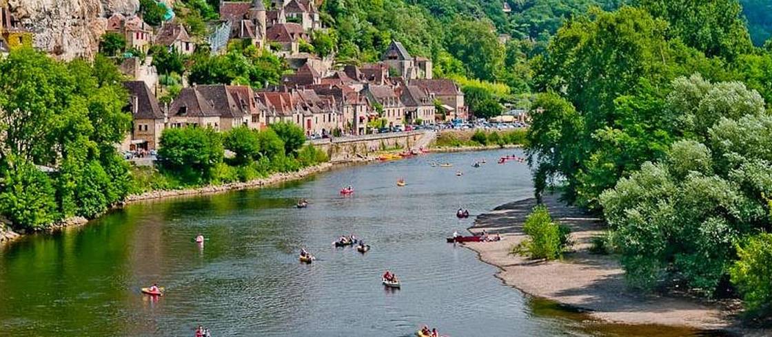 Camper en Dordogne : où séjourner en touriste ?